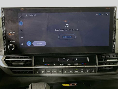 Used 2025 Toyota Sienna Platinum image 13