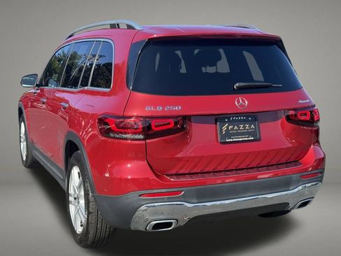 Used 2021 Mercedes-Benz GLB 250 4MATIC image 3