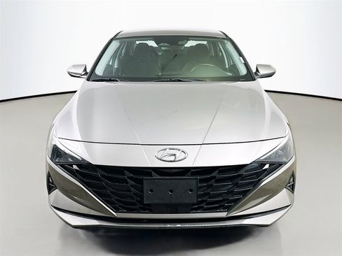 Used 2021 Hyundai Elantra SEL w/ Convenience Package image 2