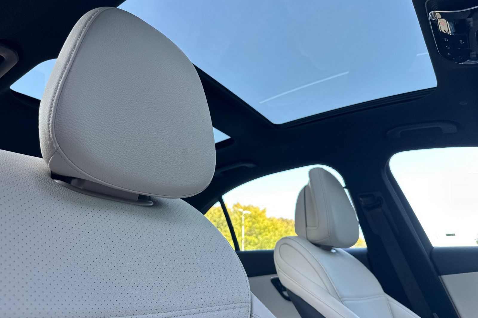 Certified 2025 Mercedes-Benz C 300 Sedan image 16