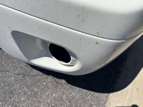 Used 2016 Nissan Frontier SV w/ SV Value Truck Package image 4