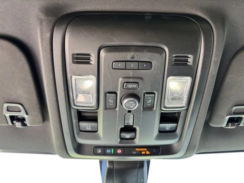 Used 2021 Chevrolet Tahoe Premier w/ Premium Package AWD/4WD image 20