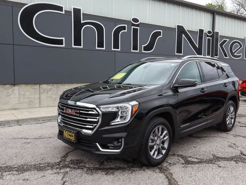 Used 2024 GMC Terrain SLT AWD/4WD image 1