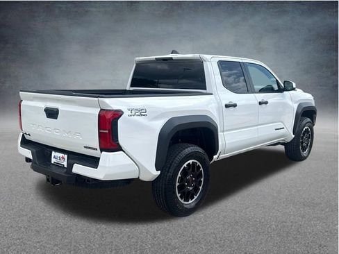 Used 2025 Toyota Tacoma TRD Off-Road AWD/4WD image 11