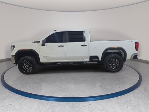 Used 2024 GMC Sierra 2500 Pro w/ Convenience Package AWD/4WD image 9