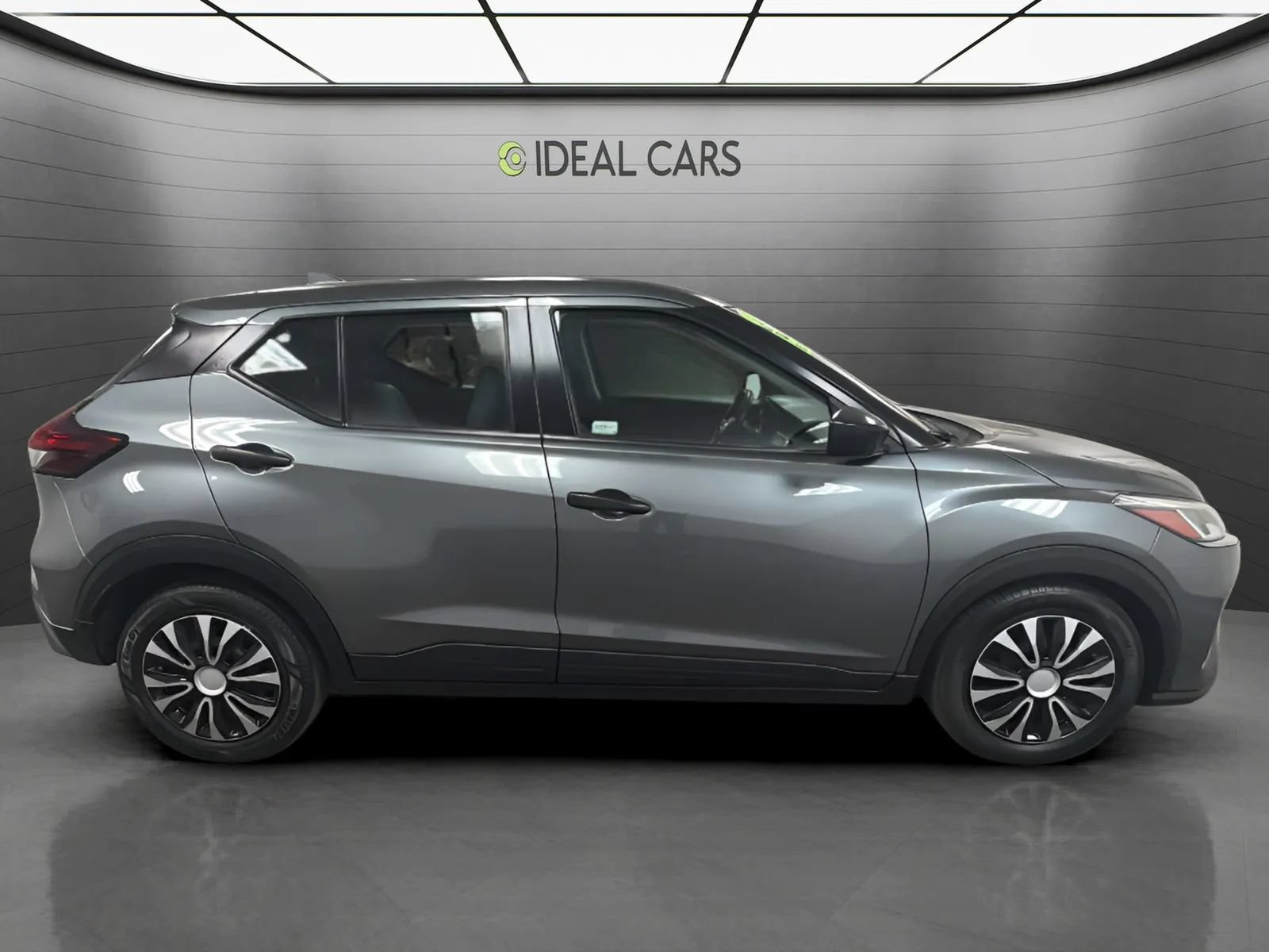 Used 2021 Nissan Kicks S FWD image 4