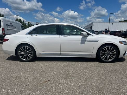 Used 2019 Lincoln Continental Select w/ Continental Climate Package AWD/4WD image 5