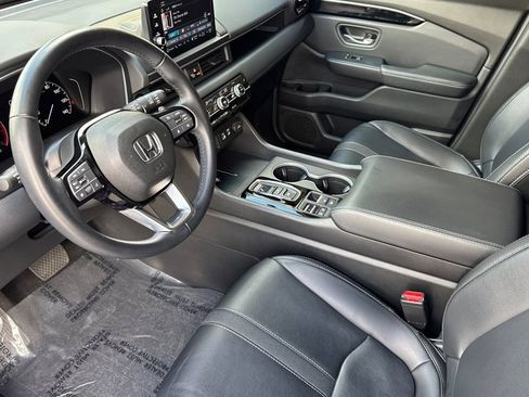 Certified 2024 Honda Pilot Touring image 14