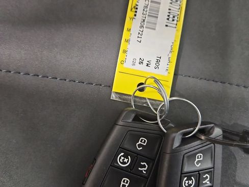 Certified 2026 Volkswagen Taos SE AWD/4WD image 27