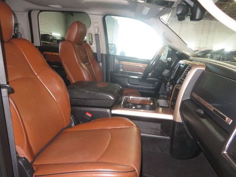 Used 2016 RAM 2500 Longhorn w/ Convenience Group AWD/4WD image 39