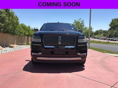 Used 2018 Lincoln Navigator Reserve w/ Technology Package AWD/4WD image 3