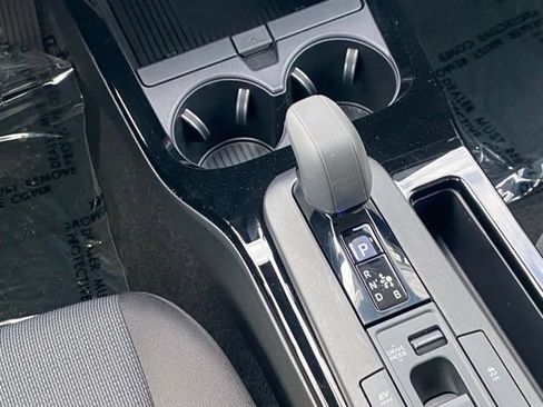 Certified 2023 Toyota Prius LE AWD/4WD image 18
