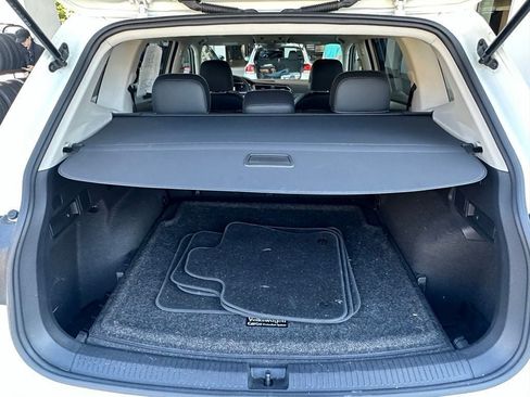 Used 2023 Volkswagen Tiguan SE w/ Panoramic Sunroof Package AWD/4WD image 7