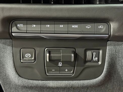 New 2026 Cadillac Escalade Platinum Sport AWD/4WD image 17