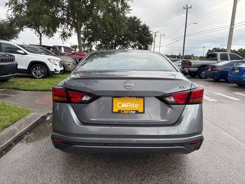 Used 2024 Nissan Altima 2.5 SV image 6