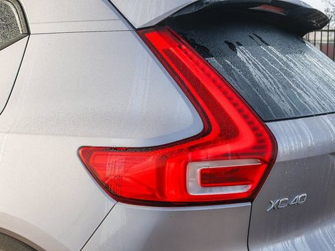 New 2026 Volvo XC40 B4 Plus w/ Climate Package FWD image 10