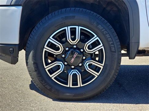 Used 2023 GMC Sierra 2500 AT4 w/ Gooseneck/5TH Wheel Package image 17