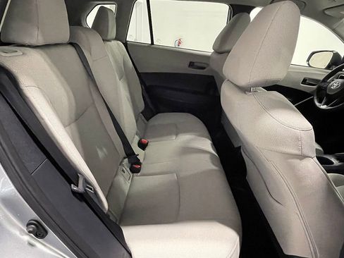 Used 2025 Toyota Corolla Cross LE image 22