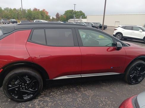 New 2026 Chevrolet Equinox EV RS image 8