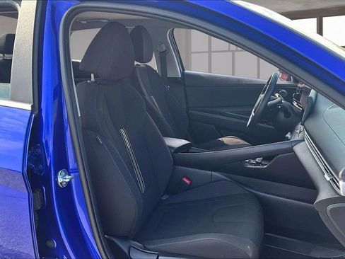 Used 2024 Hyundai Elantra SEL w/ Convenience Package FWD image 27