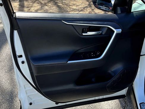 Certified 2021 Toyota RAV4 XSE AWD/4WD image 21