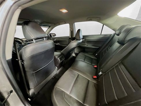 Used 2017 Toyota Camry XLE image 22
