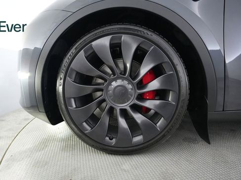 Used 2024 Tesla Model Y Performance AWD/4WD image 19