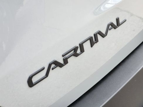 New 2026 Kia Carnival SX FWD image 9