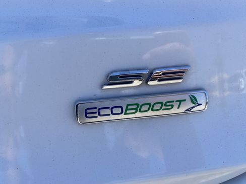 Used 2020 Ford Fusion SE FWD image 13
