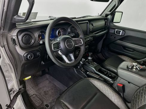 Used 2023 Jeep Gladiator Overland AWD/4WD image 30