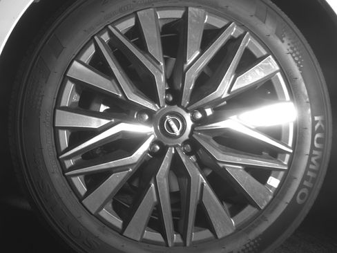Used 2025 Nissan Altima 2.5 SV FWD image 12