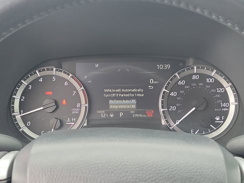 Used 2024 Toyota Highlander LE image 23