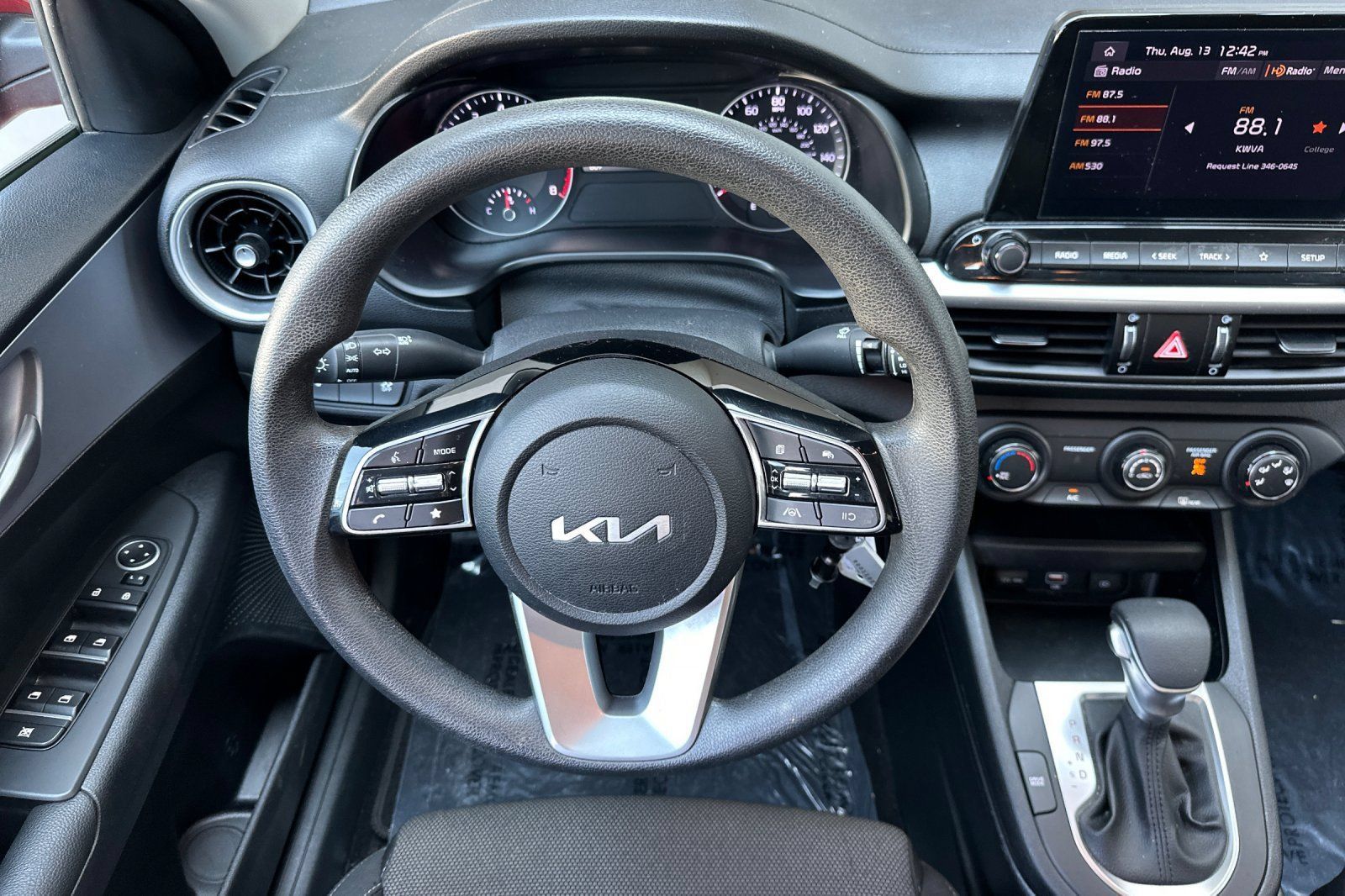 Certified 2024 Kia Forte LXS w/ LXS Technology Package FWD image 15