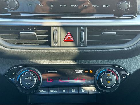 Used 2024 Kia Forte GT-Line w/ GT-Line Premium Package image 20