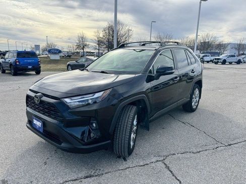 Used 2023 Toyota RAV4 XLE Premium image 3