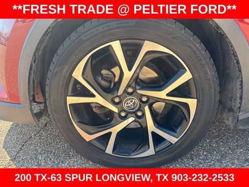 Used 2019 Toyota C-HR XLE image 5