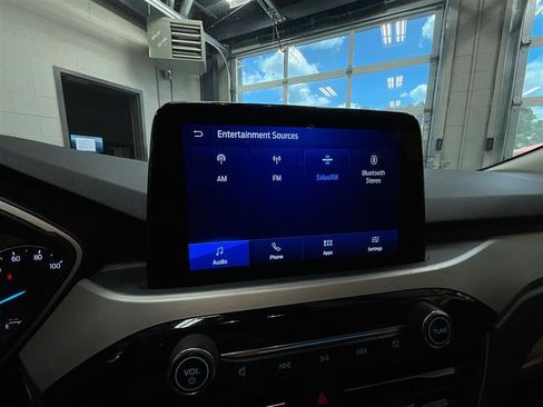 Used 2022 Ford Escape SE FWD image 17