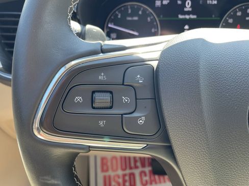 Used 2023 Buick Envision Essence AWD/4WD image 17