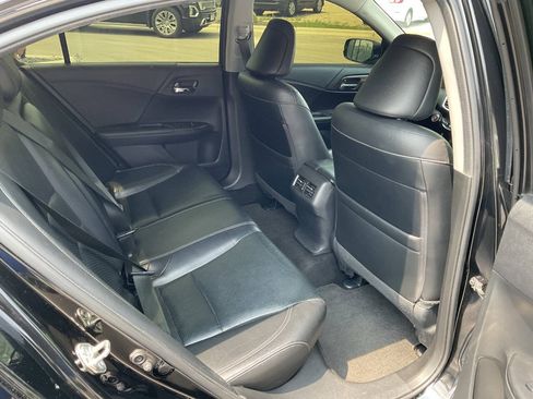 Used 2016 Honda Accord Touring image 41