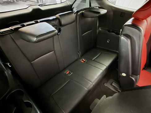 Used 2023 Toyota Highlander XSE image 25