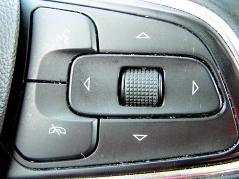 Used 2020 Buick Encore GX Select image 14