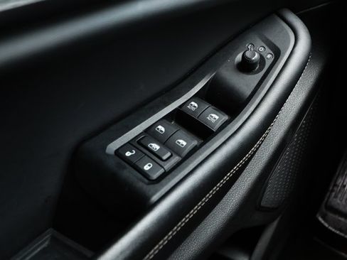 Used 2023 Jeep Grand Cherokee L Laredo RWD image 22