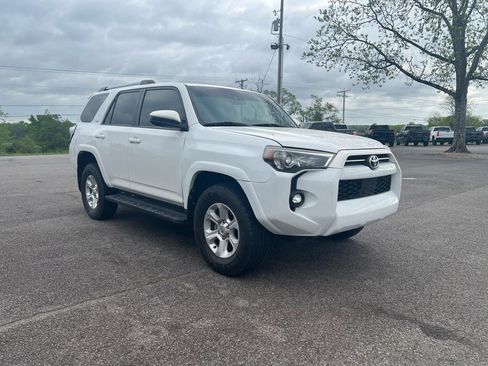 Used 2024 Toyota 4Runner SR5 image 7