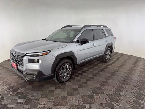 Used 2026 Subaru Outback Premium AWD/4WD image 3