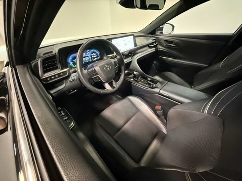 Used 2025 Toyota Crown Signia AWD/4WD image 2