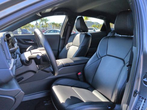 Used 2023 Toyota Crown XLE image 16