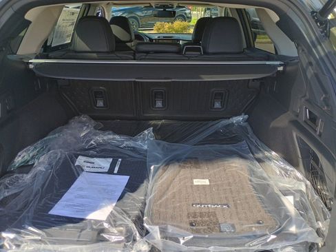 New 2025 Subaru Outback Limited image 15