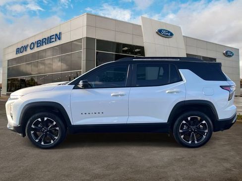 Used 2025 Chevrolet Equinox RS w/ Safety and Technology Package image 2