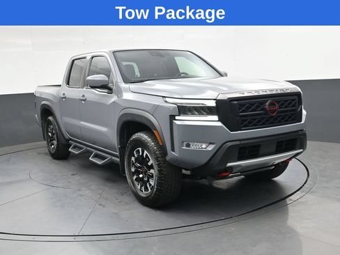 Used 2023 Nissan Frontier PRO-4X w/ Tow Package AWD/4WD image 2