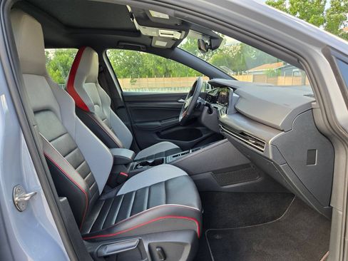 Used 2022 Volkswagen GTI SE FWD image 23